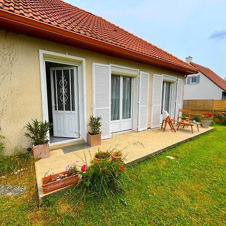 A 12 Min A Pied De La Plage Et 5 Min Du Centre De Luc-Sur-Mer Exterior foto