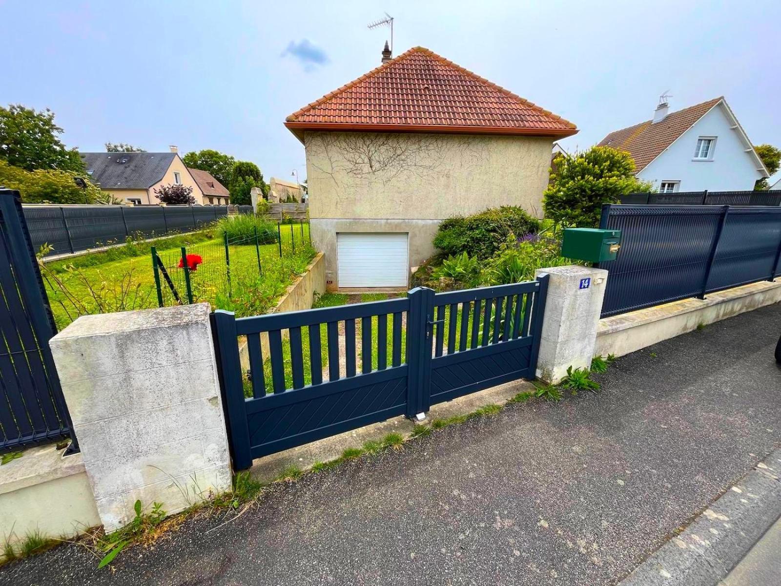 A 12 Min A Pied De La Plage Et 5 Min Du Centre De Luc-Sur-Mer Exterior foto
